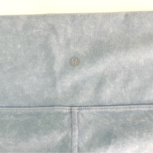 lululemon Wunder Under High Rise Crop *21” Wash Chambray NWOT 10 - Picture 8 of 15